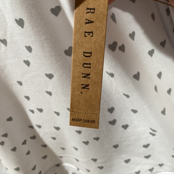 NWT Rae Dunn Love Heart sweatshirt - Picture 3 of 4